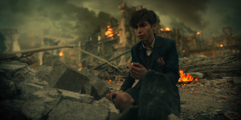 The Umbrella Academy Kritik Serienempfehlung auf Netflix mit Aidan Gallagher