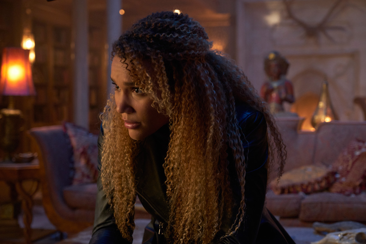 The Umbrella Academy Kritik Serienempfehlung auf Netflix mit Emmy Raver-Lampman