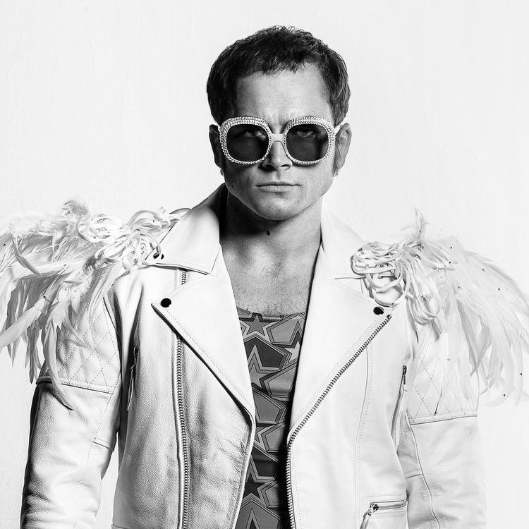 Rocketman Kritik mit Taron Egerton als Elton John