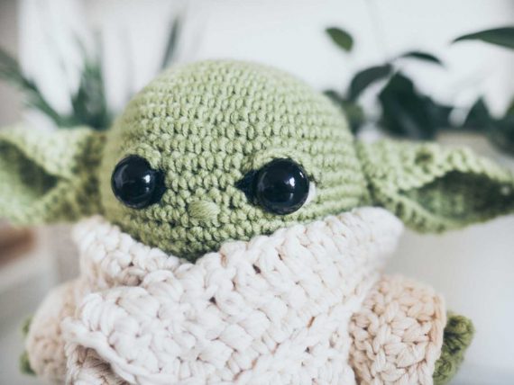 Baby Yoda aus Mandalorian als Häkelanleitung