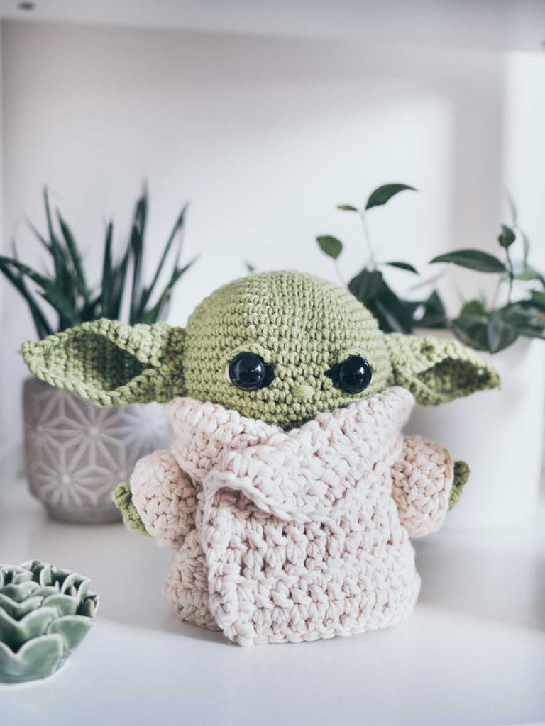 Baby Yoda aus Mandalorian als Häkelanleitung